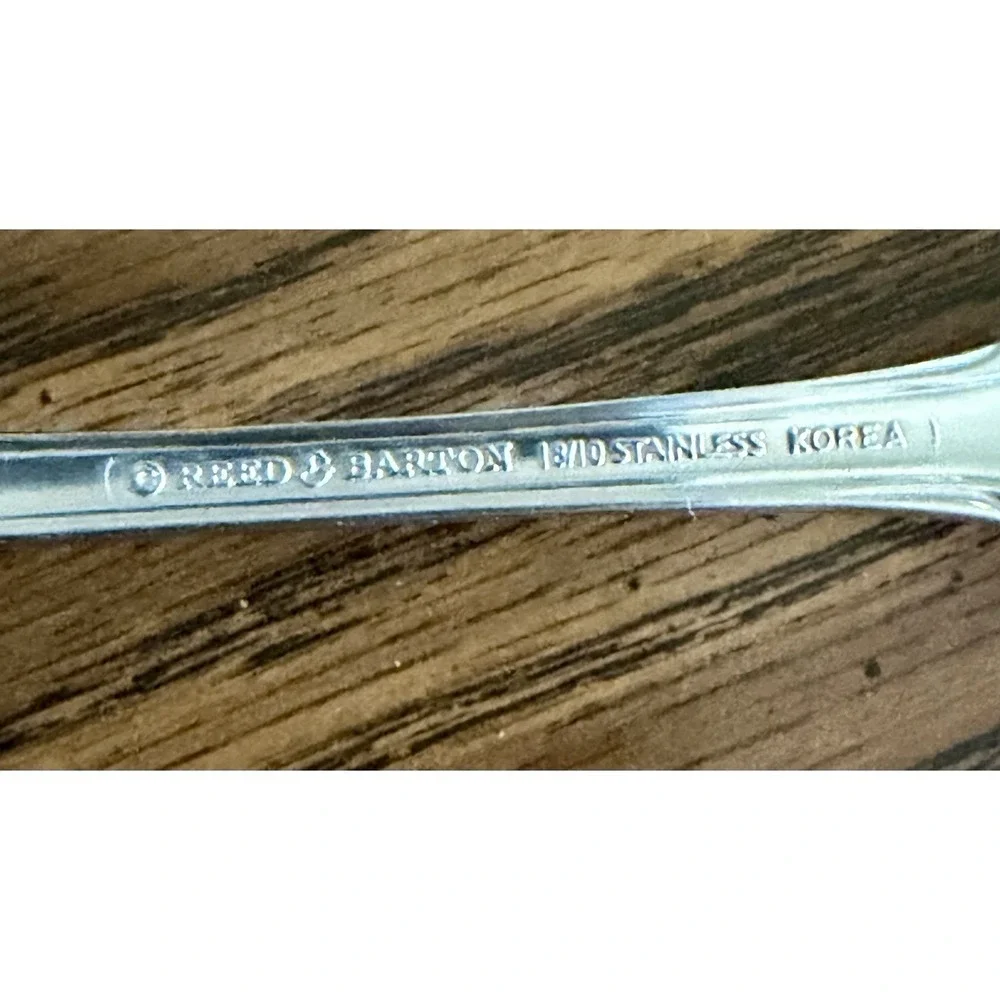 Reed & Barton HIGHGROVE Silverware‎ 18/10 Stainless Flatware Set 20 DISCONTINUED